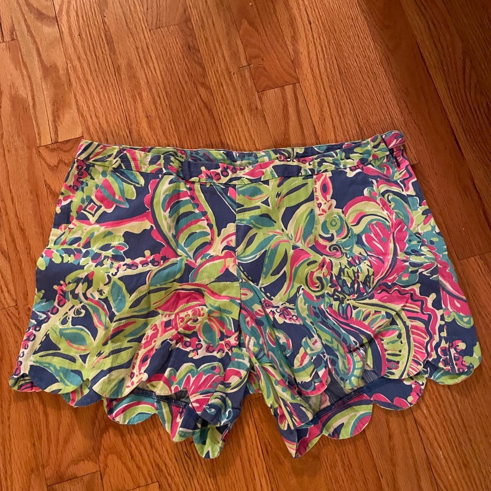 Scallop Lilly short 8